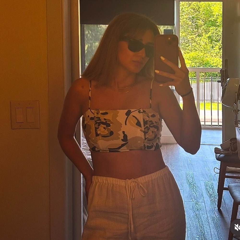 Crop top - Picture 1 of 4